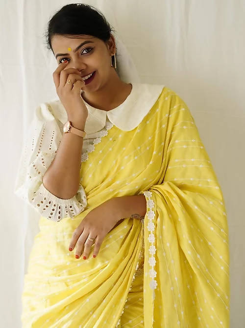 Diva Globe Customised Yellow Linen Saree With Flowers | Grab2Buy