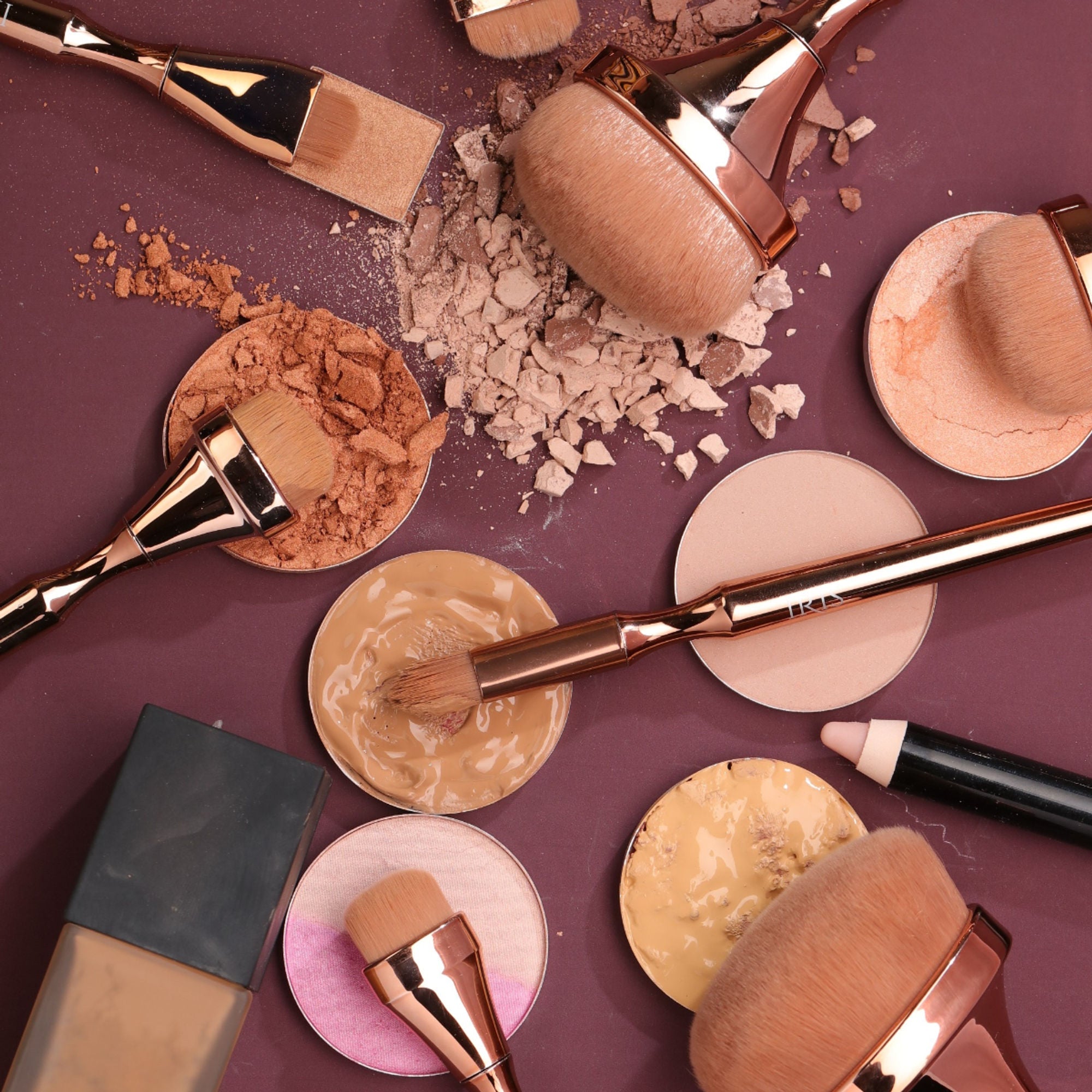 IRIS COSMETICS Luminous Complete Brush Set | Grab2Buy