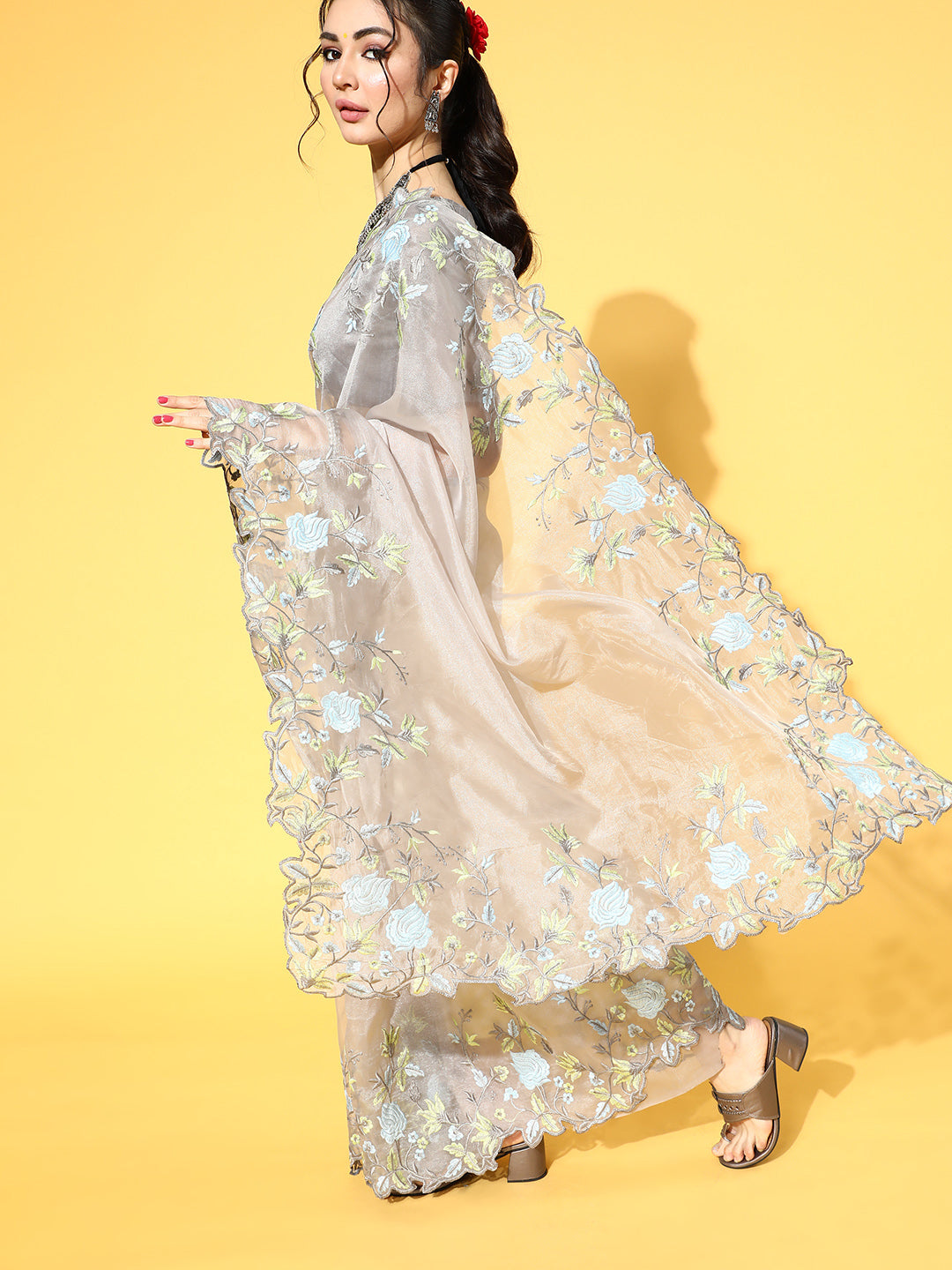 Saree Mall Solid Saree For Girls | Grab2Buy