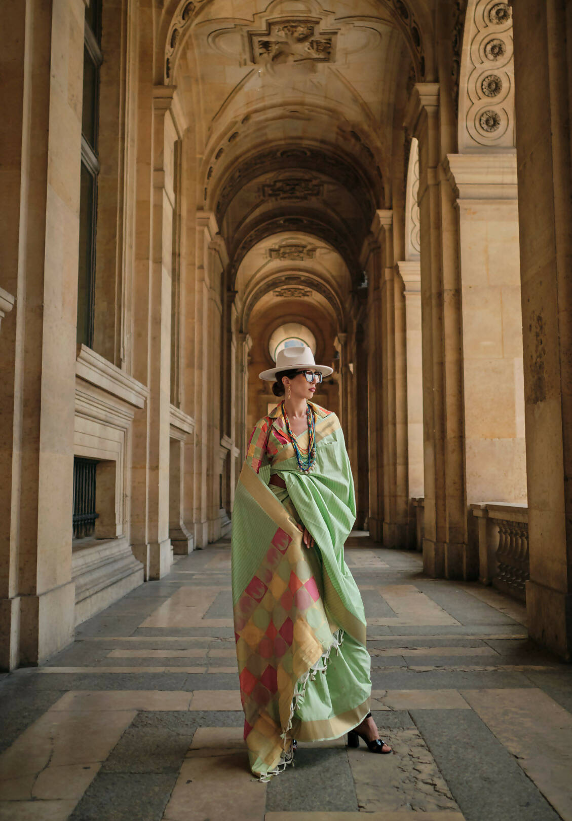 Envy Greensoft Handloom Sik Zari & Thread Work, Contrast Pallu Saree - Rajtex Kube Silk | Grab2Buy