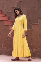 Yufta Women Yellow & White Leheriya Printed Kurta With Coffee Bean Shell Detail | Grab2Buy