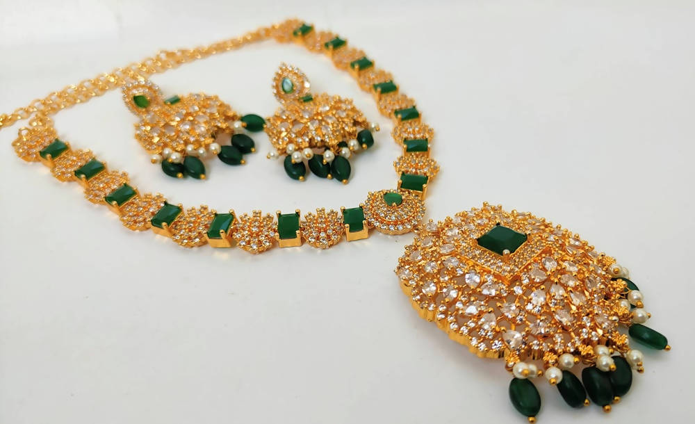 Uncut & Emerald Designer Necklace Set | Grab2Buy