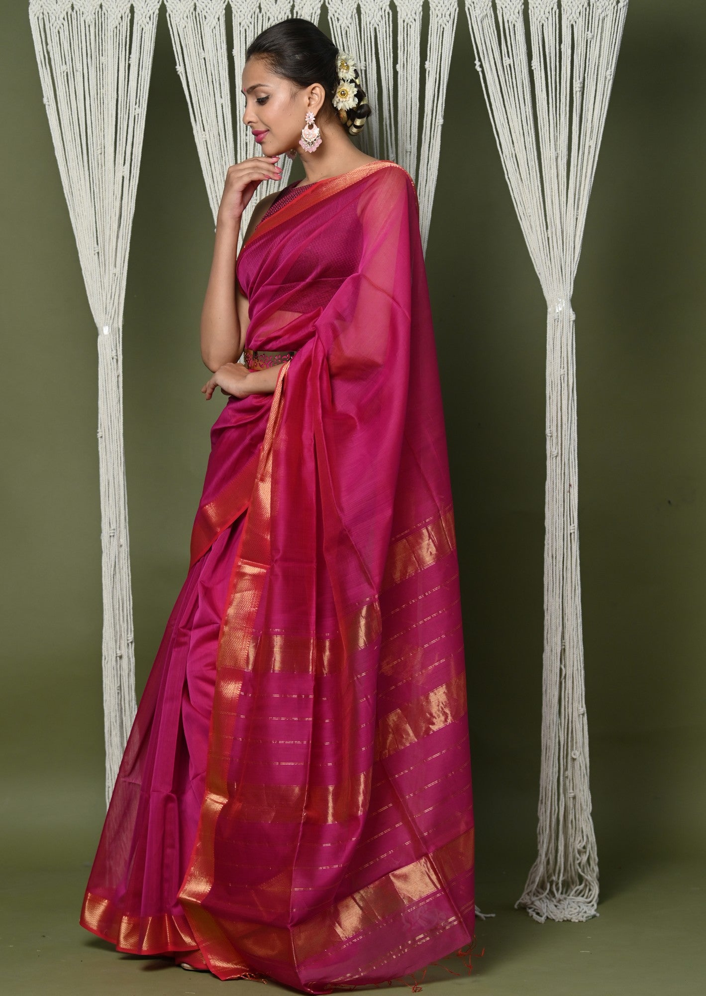 Very Much Indian Handloom Cotton Silk Saree With Sleek Golden Border - Red | Grab2Buy
