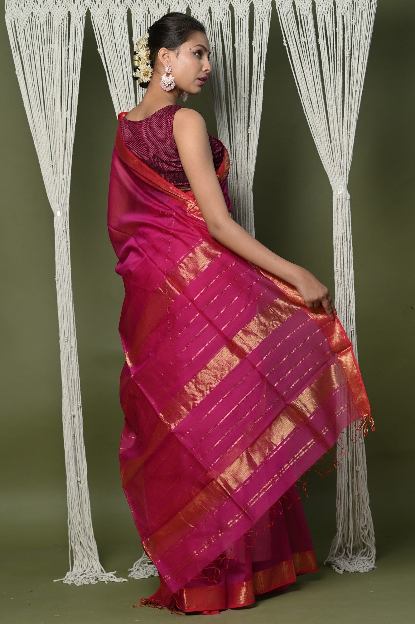 Very Much Indian Handloom Cotton Silk Saree With Sleek Golden Border - Red | Grab2Buy