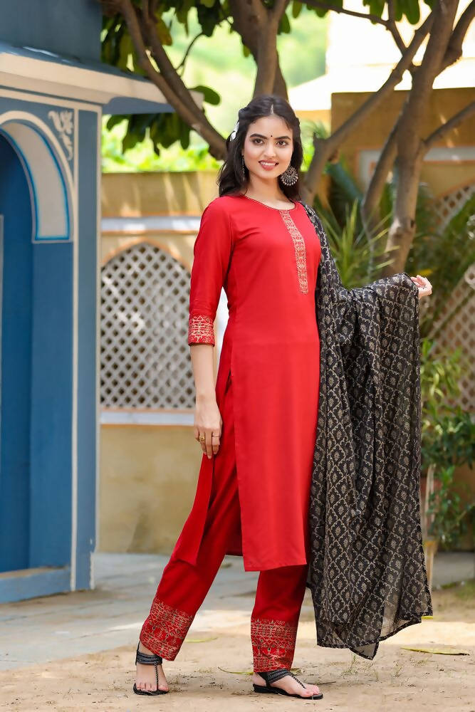 Yufta Women Maroon & Black Thread Work Pure Cotton Kurta with Trousers & With Dupatta | Grab2Buy