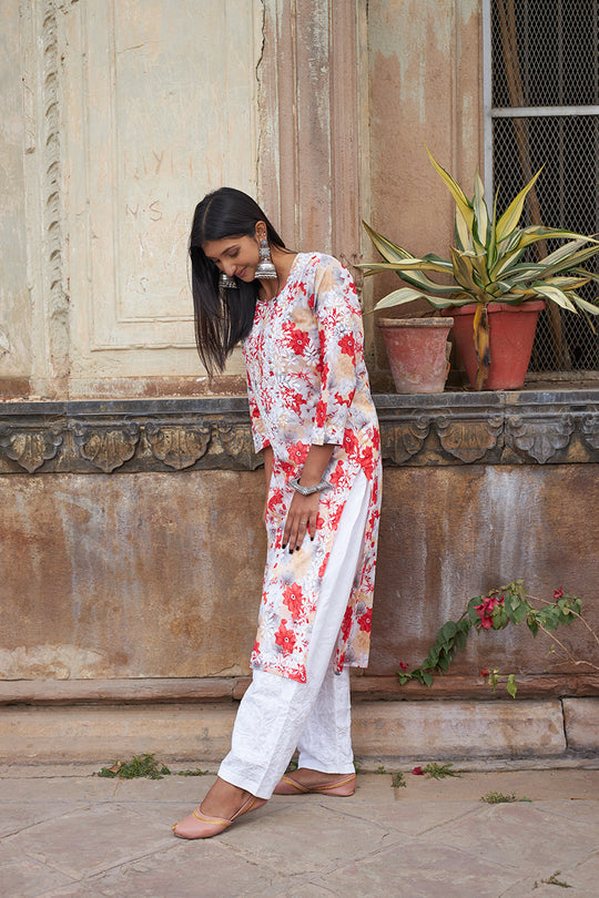 Rangreza Ethnic Leela Mulmul Chikankari Kurta Red | Grab2Buy