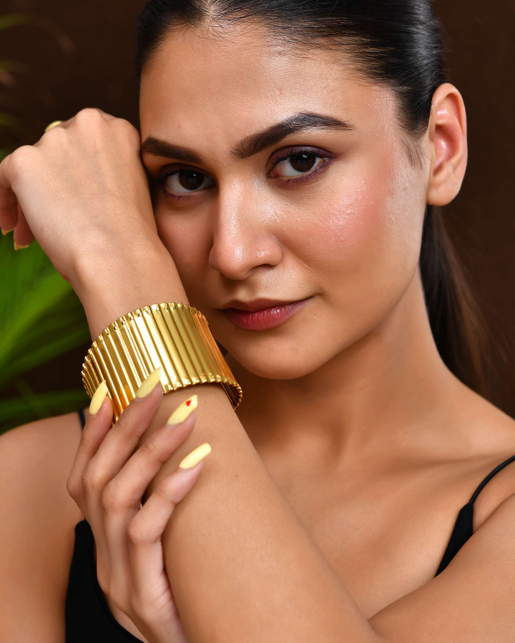 Jewels Nest Textured Vertical Line Gold Cuff Bracelet | Grab2Buy