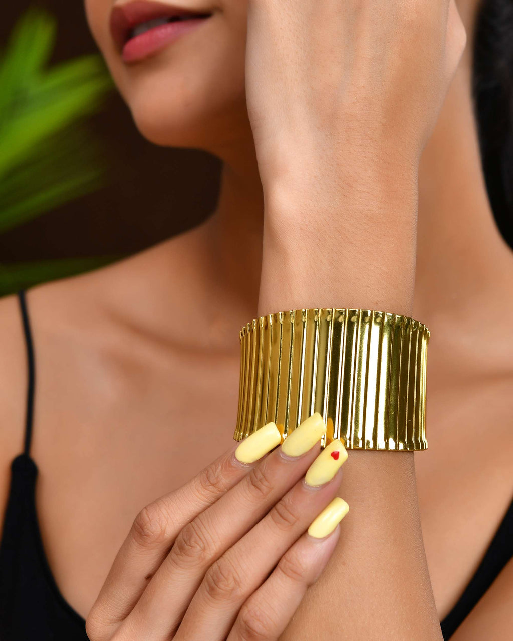 Jewels Nest Textured Vertical Line Gold Cuff Bracelet | Grab2Buy