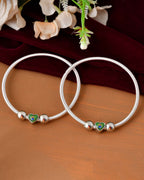 Jewels Nest Set of 2 Silver-Plated Stainless Steel Heart-Shaped Peacock Stone Beaded Anklets