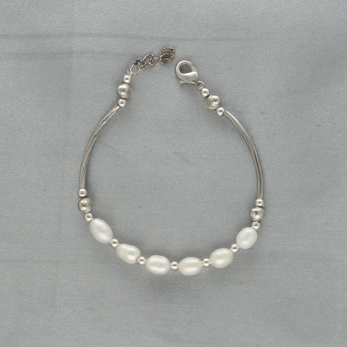 J Pearls Unique 1 Line Pearl Bracelet | Grab2Buy