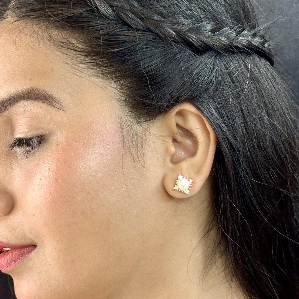 J Pearls Jaanvi Pearl Earrings | Grab2Buy