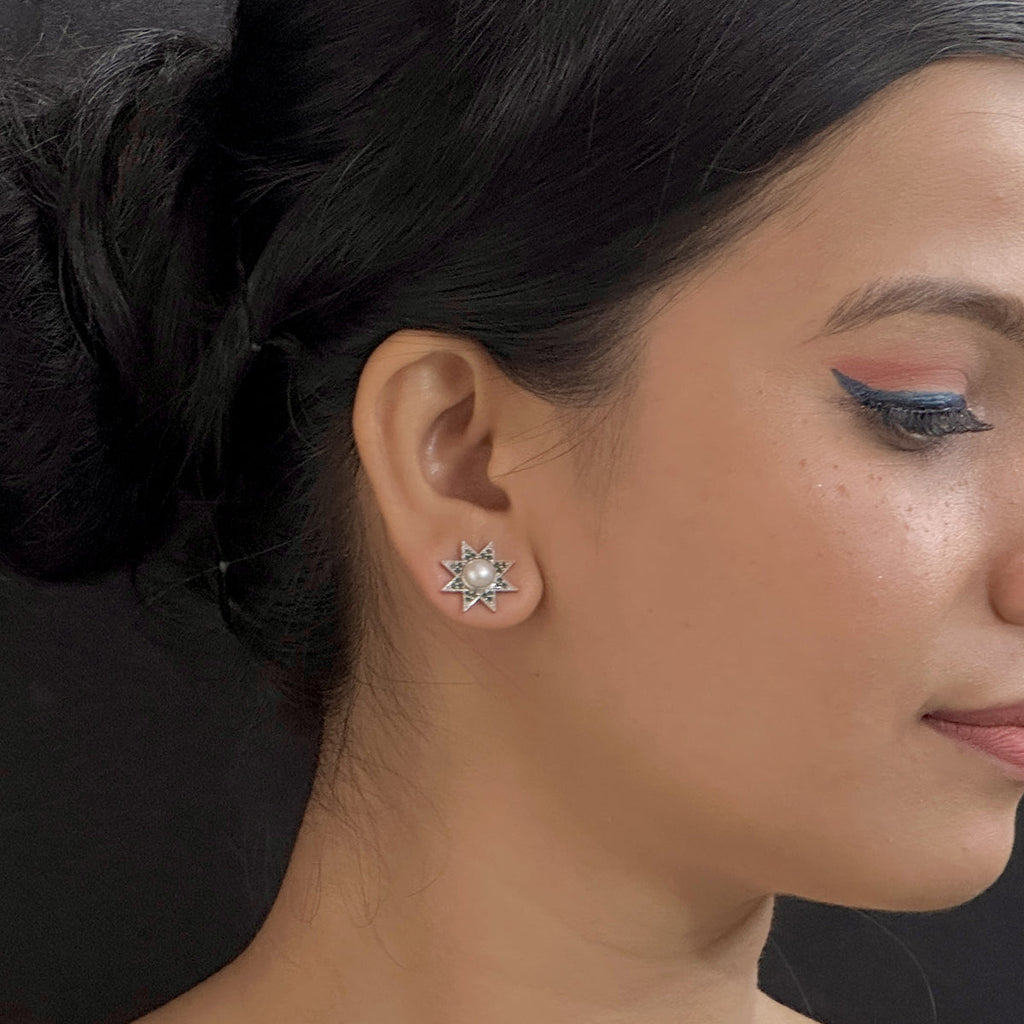 J Pearls Yami Pearl Earrings | Grab2Buy