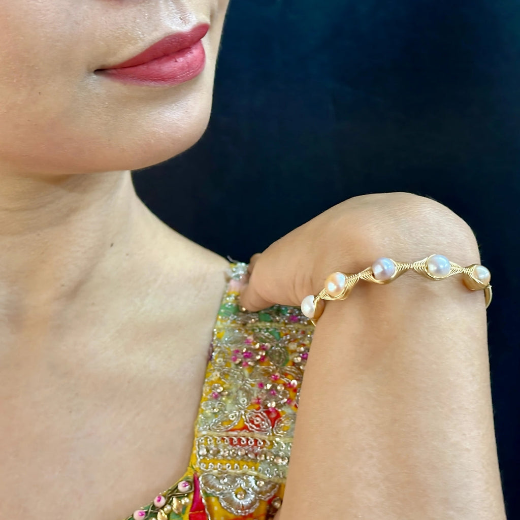 J Pearls Vyom Pearl Bracelet | Grab2Buy