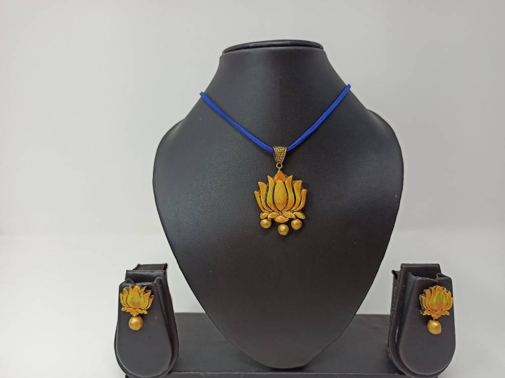Terracotta Lotus Pendant Mini Necklace Set With Studs | Grab2Buy