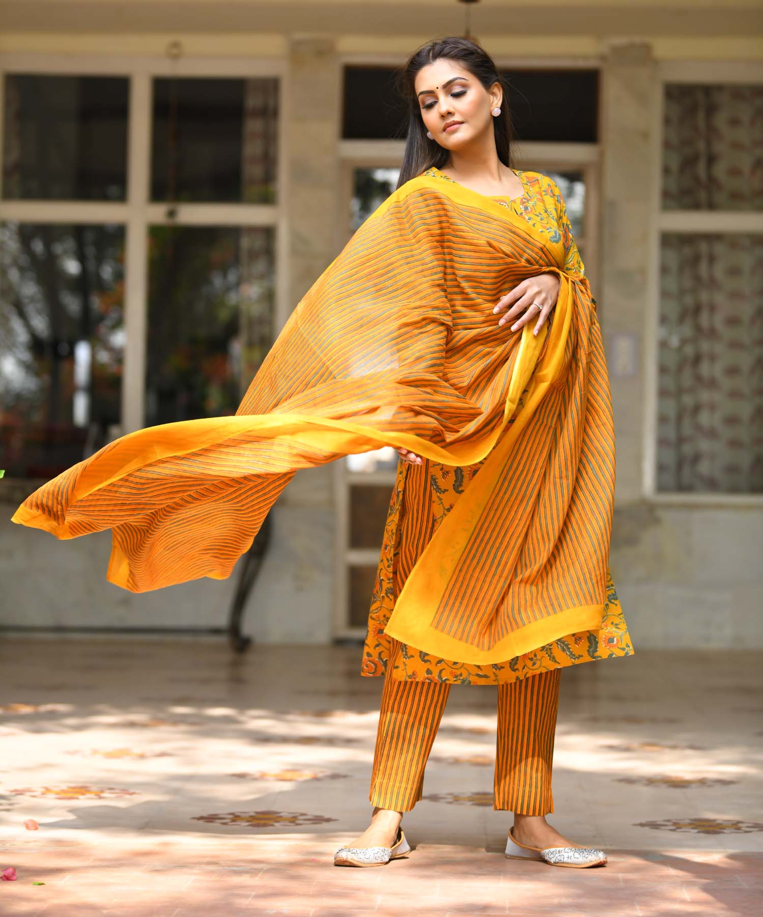 Kaajh Women's Yellow Floral Print Suit Set | Grab2Buy