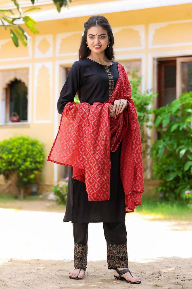 Yufta Women Black & Maroon Thread Work Pure Cotton Kurta with Palazzos & With Dupatta | Grab2Buy
