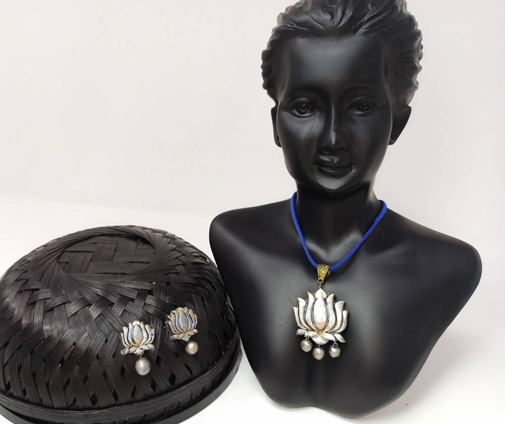 Terracotta Lotus Pendant Mini Necklace Set With Studs | Grab2Buy