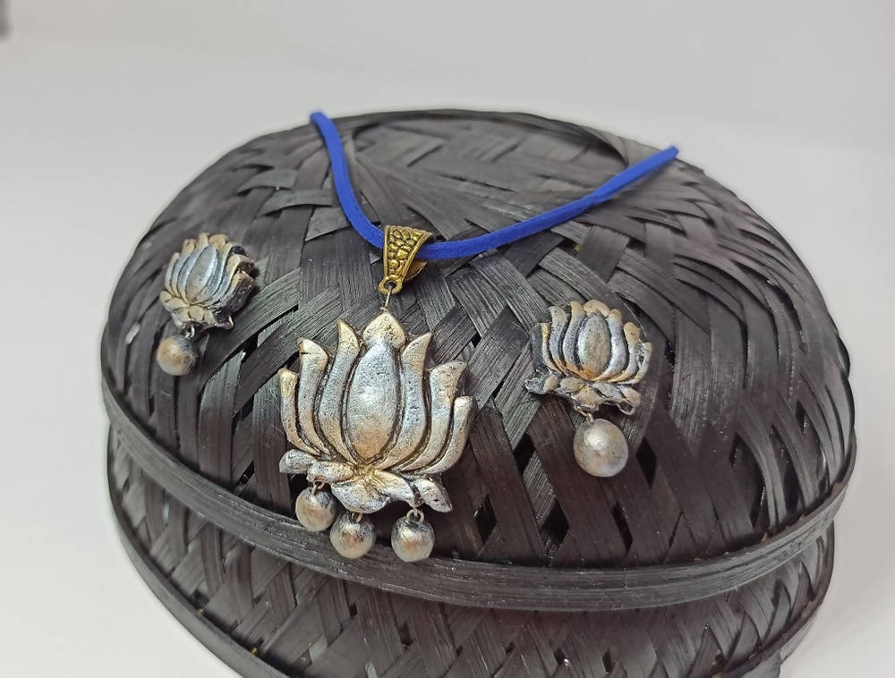 Terracotta Lotus Pendant Mini Necklace Set With Studs | Grab2Buy