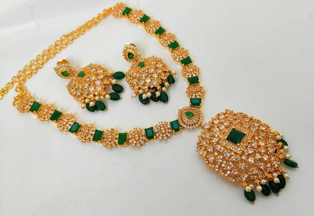 Uncut & Emerald Designer Necklace Set | Grab2Buy