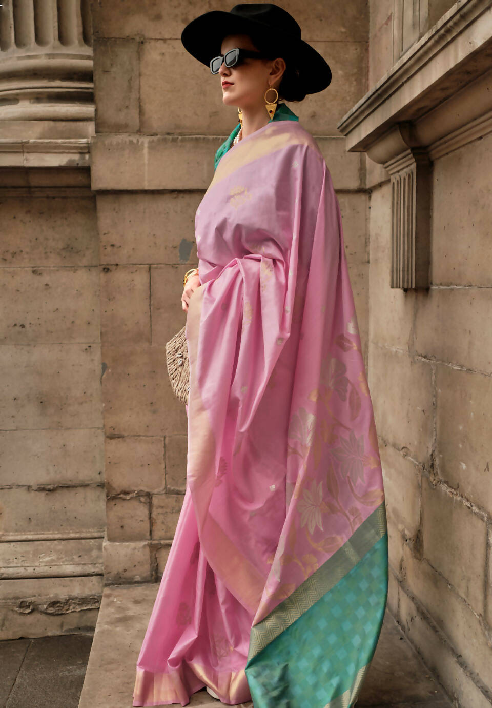 Cherry Blossom Pinksoft Handloom Sik Zari & Thread Work, Contrast Pallu Saree - Rajtex Kube Silk | Grab2Buy