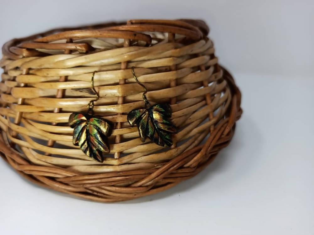 Terracotta Autumn Leaf Green Color Hangings | Grab2Buy