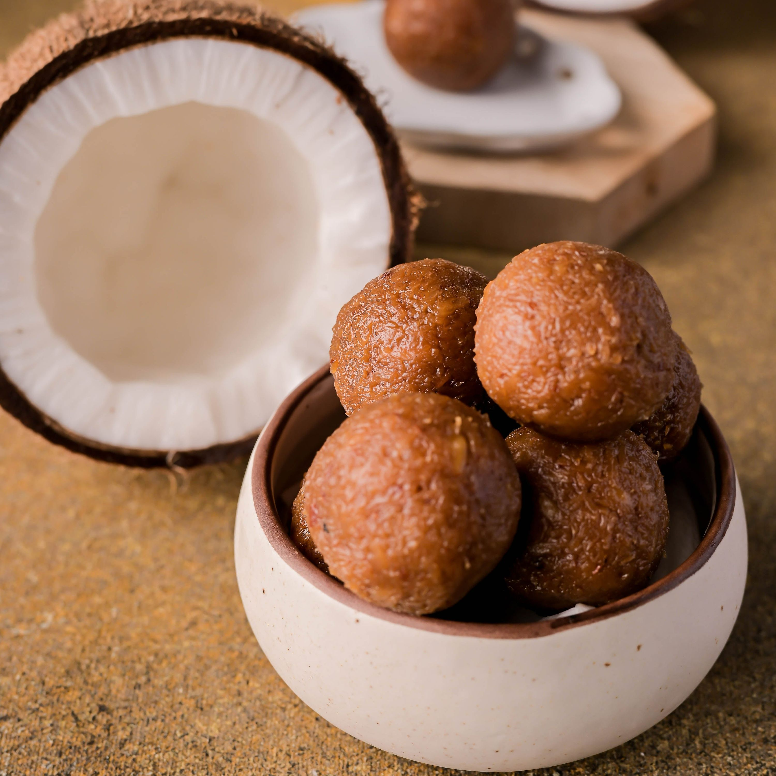 Vellanki Foods - Coconut Laddu / Kobbari Vundalu | Grab2Buy
