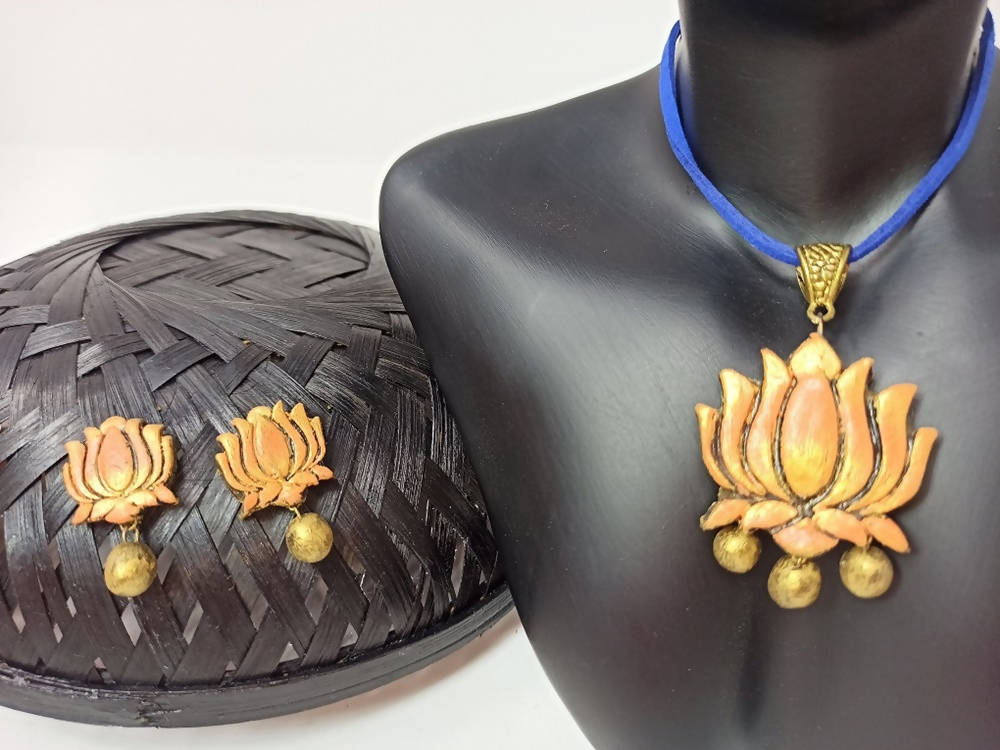 Terracotta Lotus Pendant Mini Necklace Set With Studs | Grab2Buy