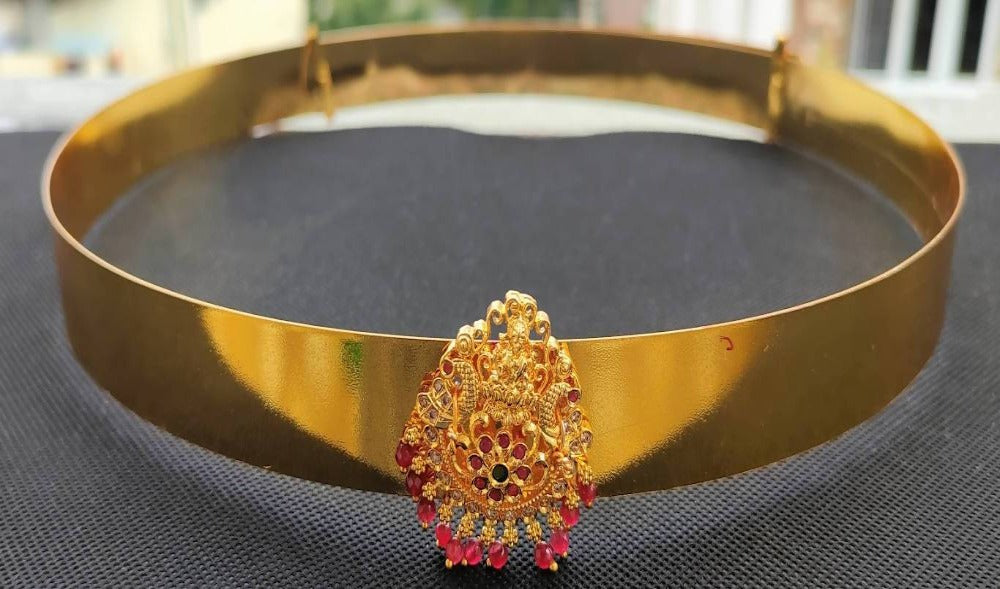 Plain Gold-Polished Hip belt with Temple Pendant | Grab2Buy