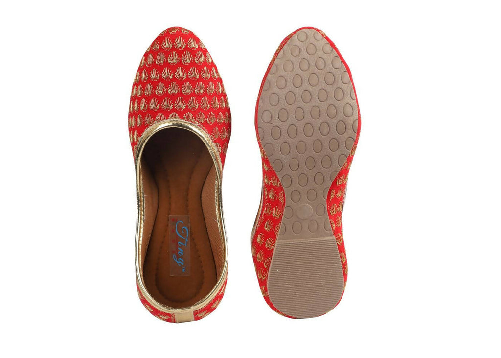 Tiny Bugs Girls Sequin Detailing Ethnic Juttis - Red | Grab2Buy