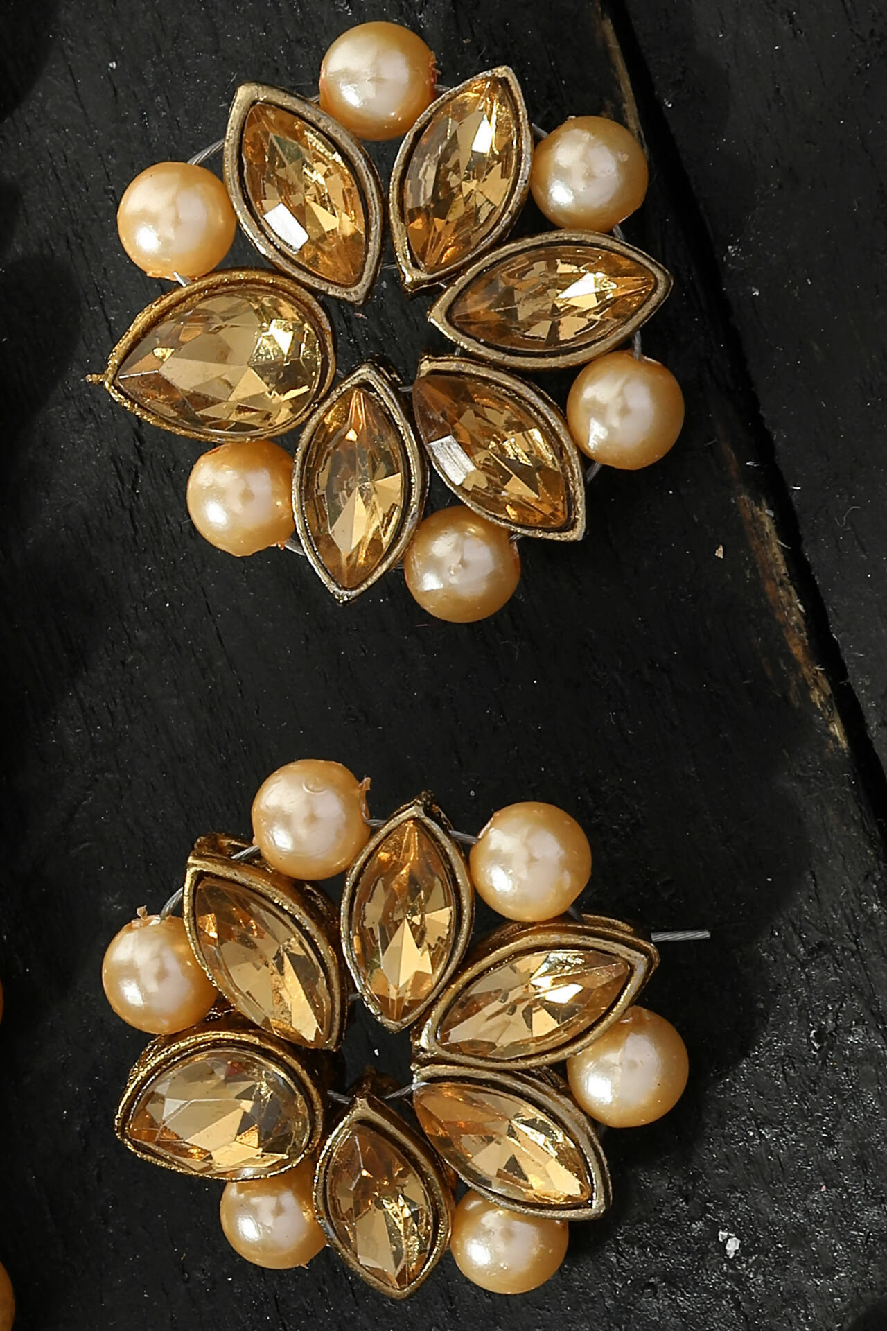 Mominos Fashion Johar Kamal Gold-Polished Brass Finish Kundan/Pearls Choker For Women (Golden) | Grab2Buy