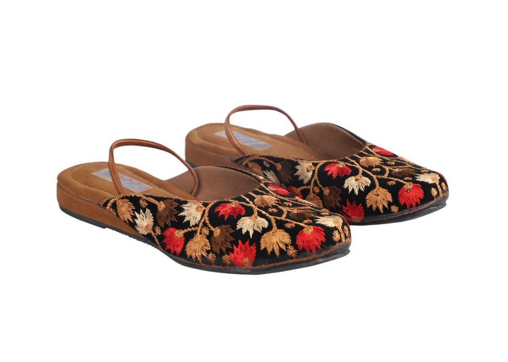 Tiny Bugs Girls Embroidered Strap Ethnic Mojaris - Black | Grab2Buy