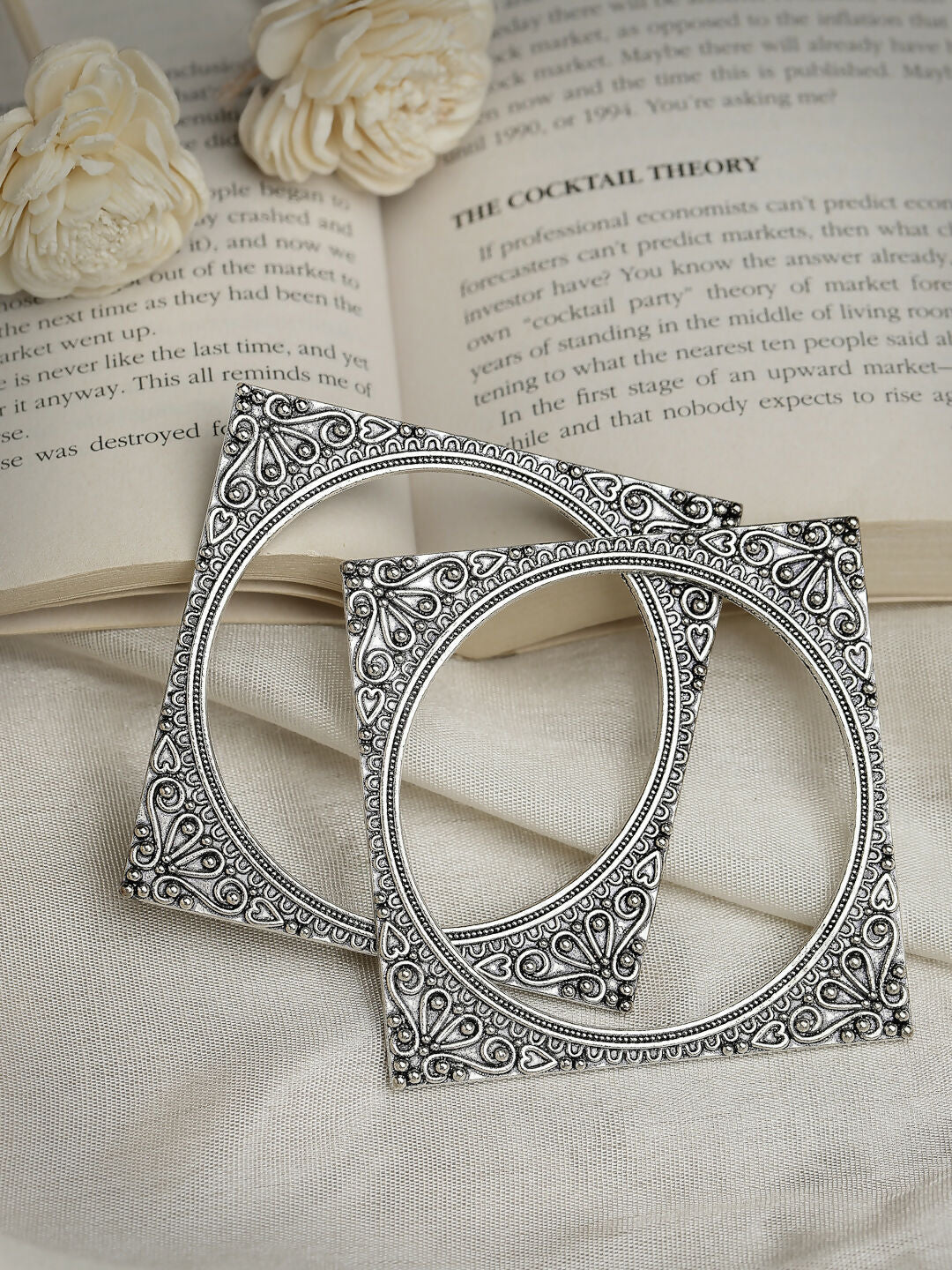 NVR Women's Set of 2 Silver-Toned Oxidized Square Shaped Bangles